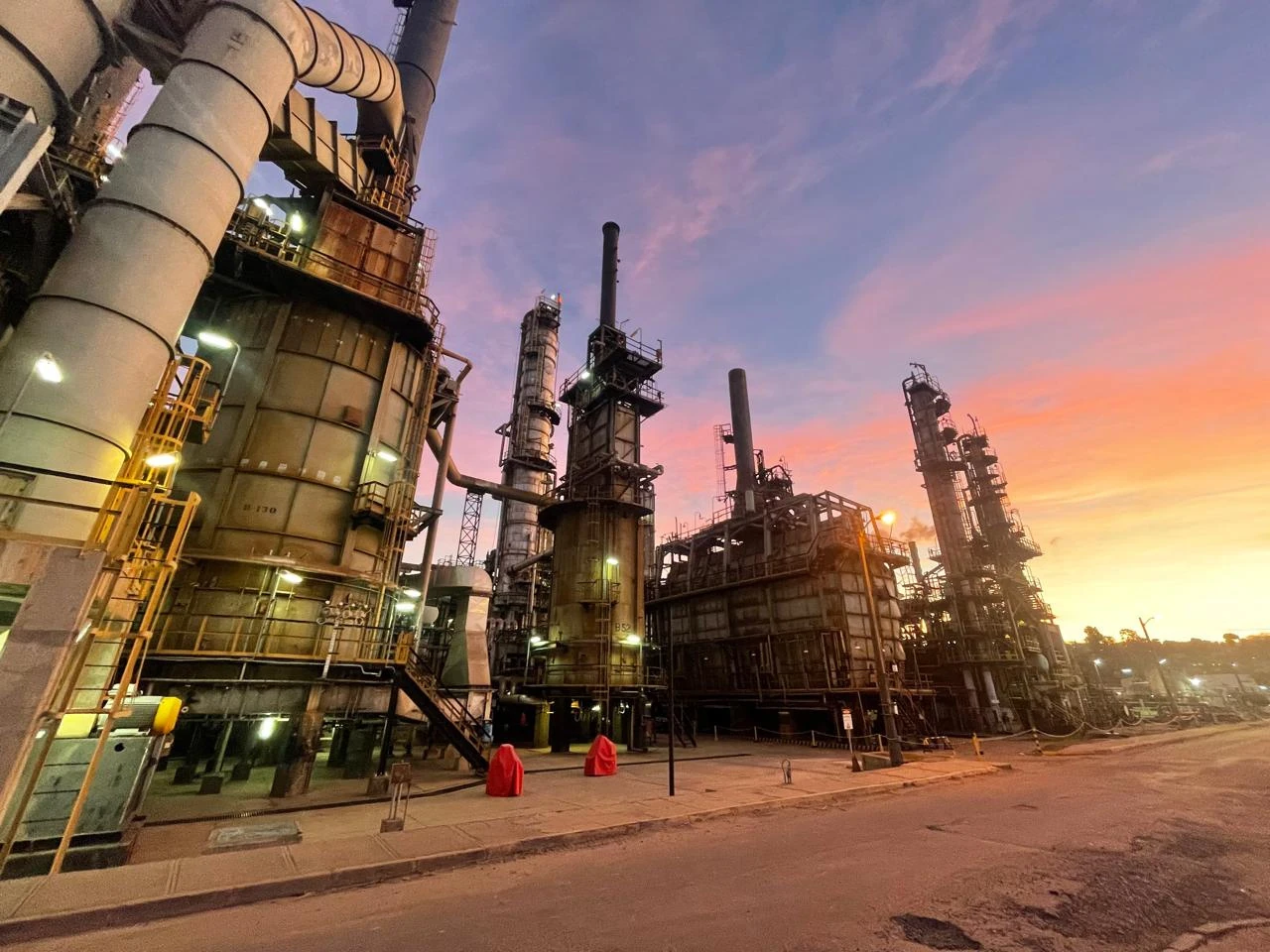 Planta industrial en operación intervenida por EmelwooD Ingeniería